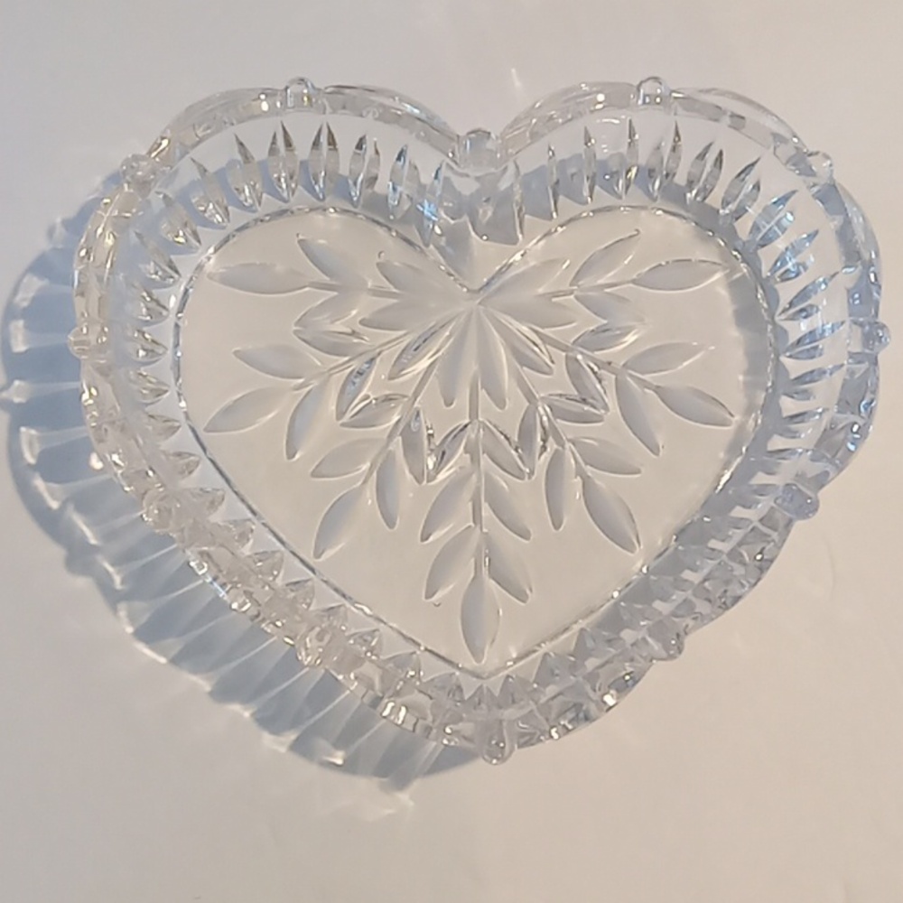 Studio Nova Heart-Shaped Crystal
